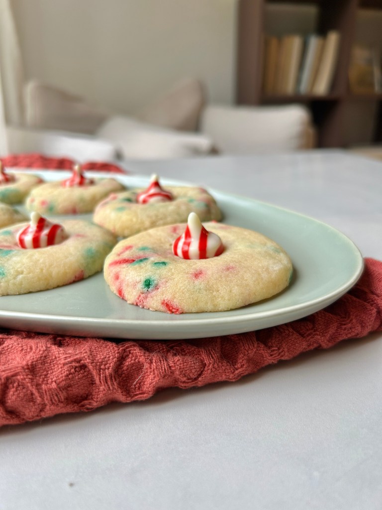christmas kiss sugar cookies