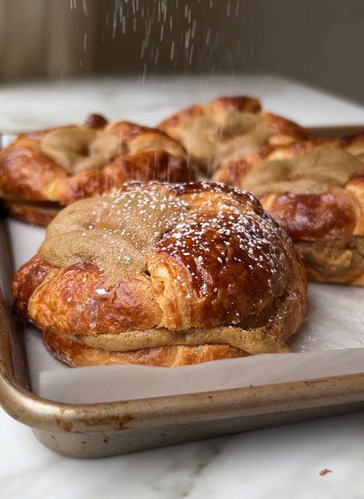 gingerbread croissants