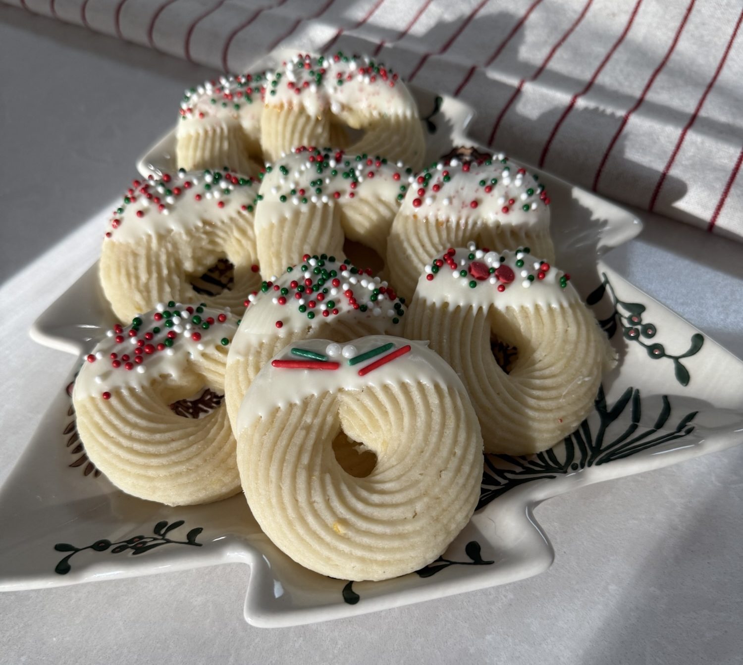 Lemon Butter Cookie Wreaths