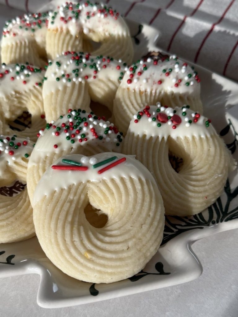 lemon butter cookie wreaths
