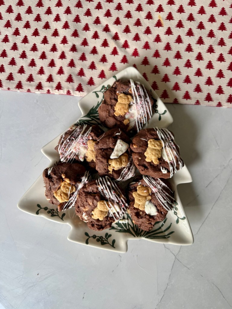 candy cane teddy graham cookies